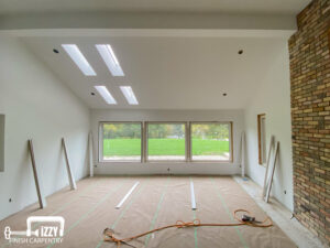 Sunroom with windows and panels